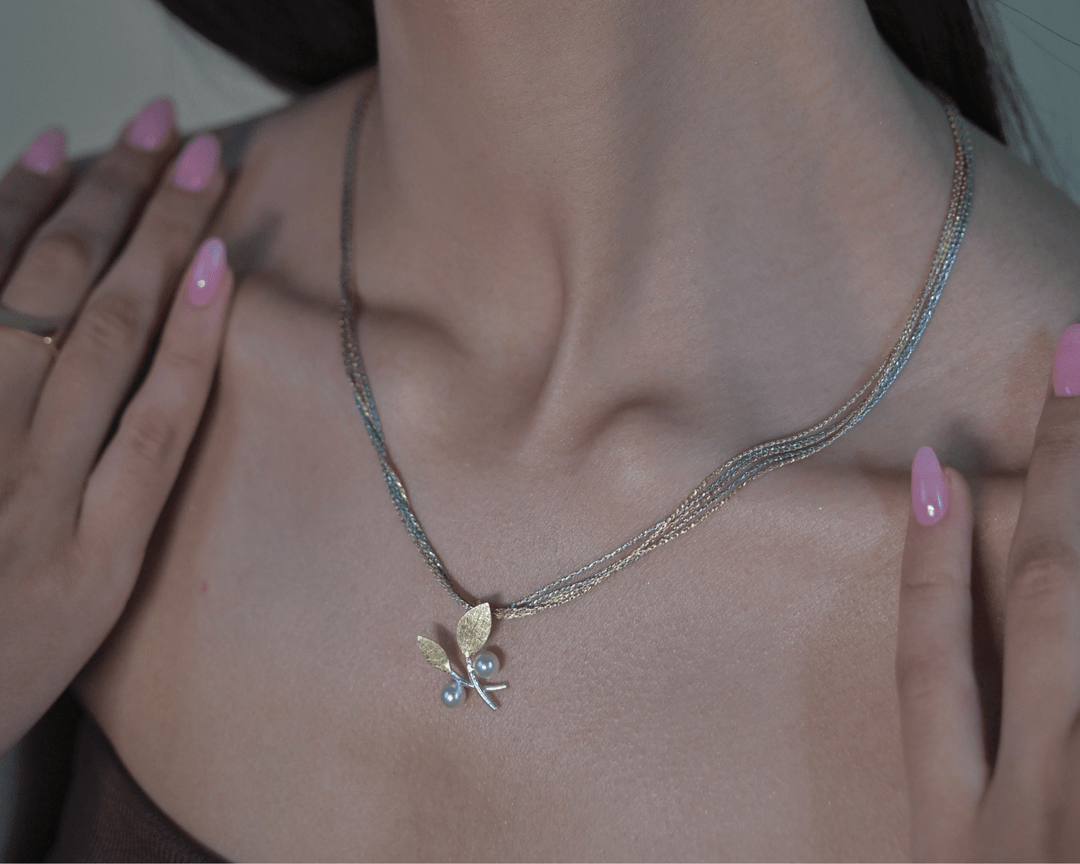 Nadiya Pearl Pendant Set