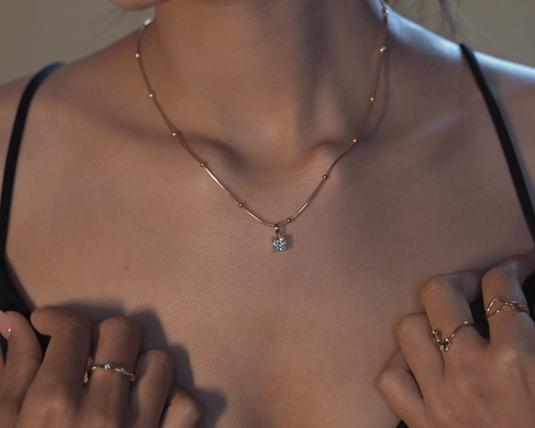 Flora Dainty Pendant