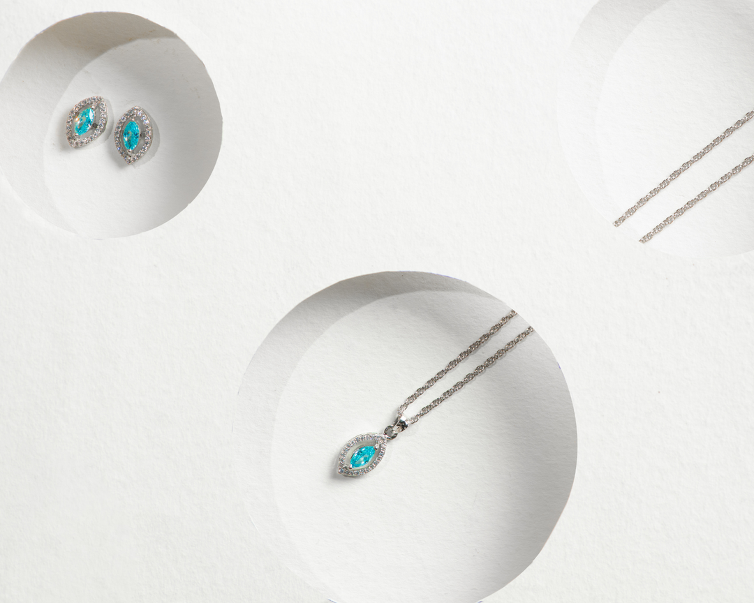 Royal Romance Studs