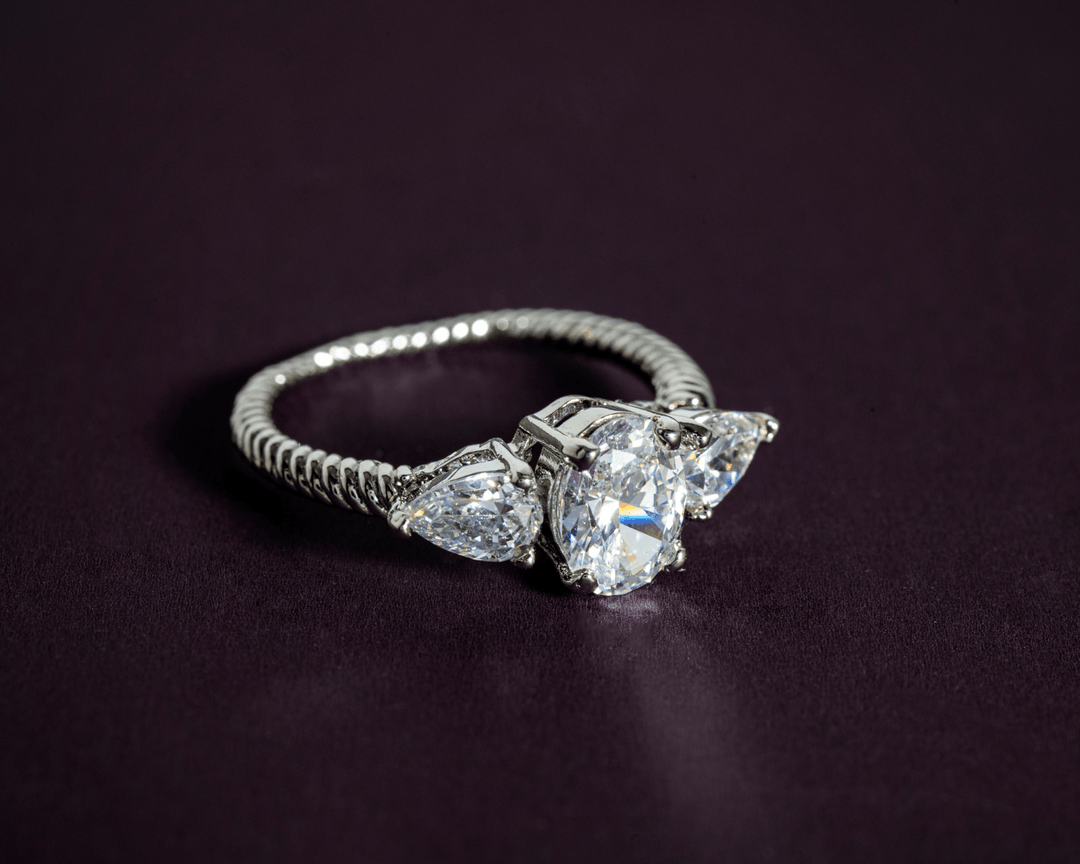 Adhara - Twisted Solitaire Ring