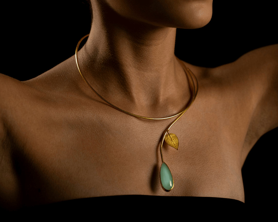 Nature's Embrace - 925 Silver Choker Necklace with Green Stone Pendant: Gold Rhodium Plating
