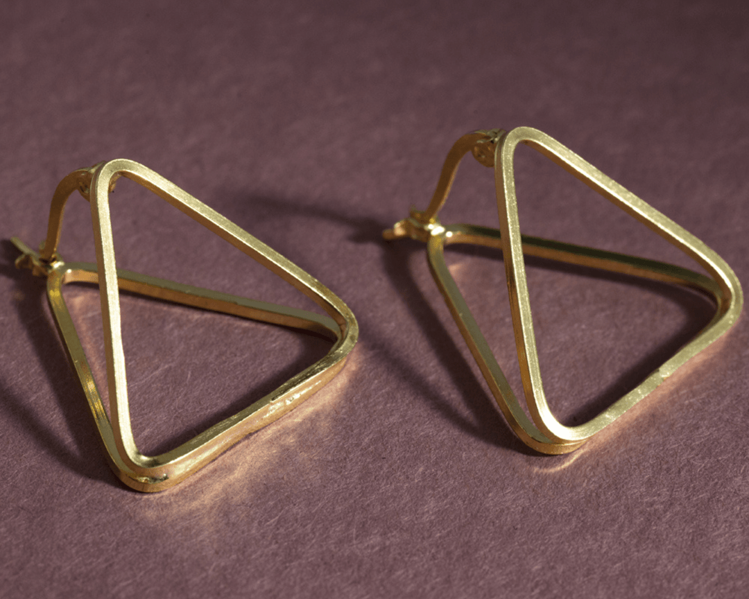 Daphne - Geometric Stud Earrings: Gold Polish