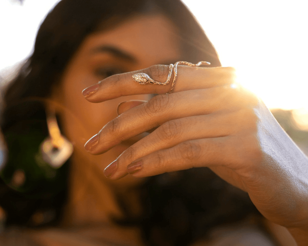 Medusa - Zirconia Snake Ring: Rose Gold / Silver Polish